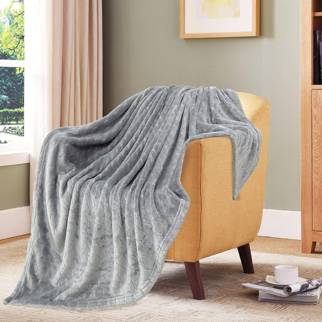 Fleece Blanket Super Soft Cozy Throw Blanket 50" X 60", Lightweight Fuzzy Comfy Textured Flannel Blanket Warm Plush Throw Blankets for Couch, Sofa, Bed, Light Grey