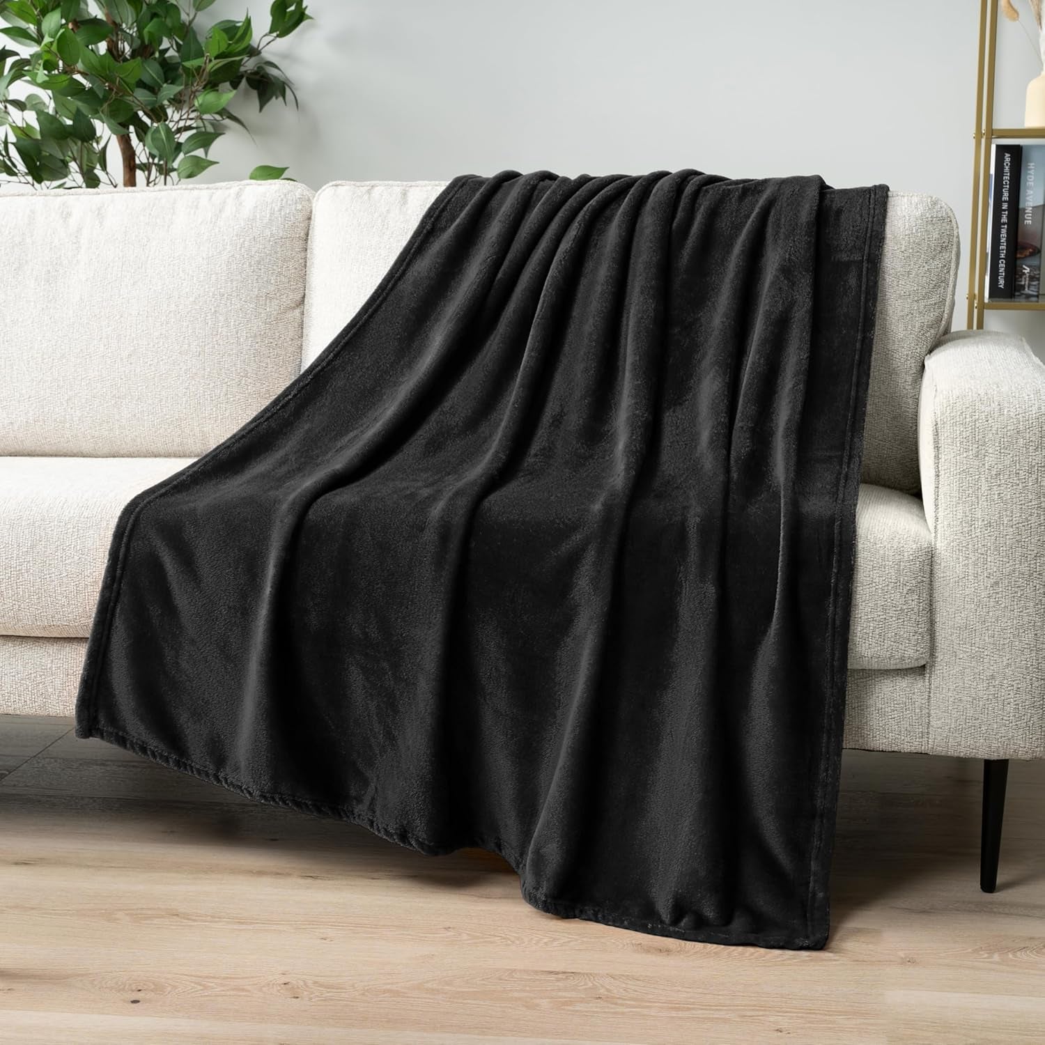 Black Fleece Bed Blanket Queen Size, Super Soft Fuzzy Flannel Throw for Couch Sofa, Luxury Plush Microfiber Large Throw Blanket Queen Bed, Home Cozy Velvet Gift Blanket, 90X90